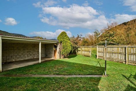 Photo of property in 11 Orewa Grove, Wainuiomata, Lower Hutt, 5014
