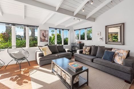 Photo of property in 465 Leigh Road, Whangateau, 0985