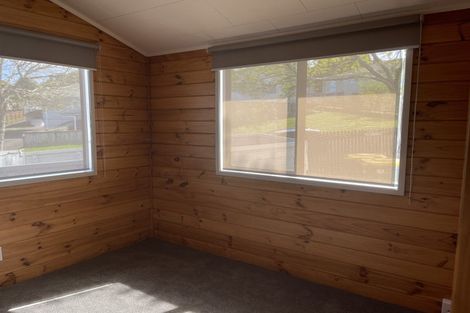 Photo of property in 35 Farwood Drive, Henderson, Auckland, 0612