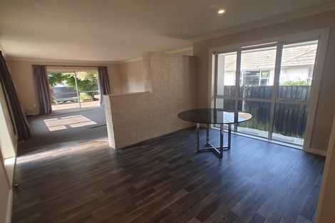 Photo of property in 37 Acacia Avenue, Upper Riccarton, Christchurch, 8041