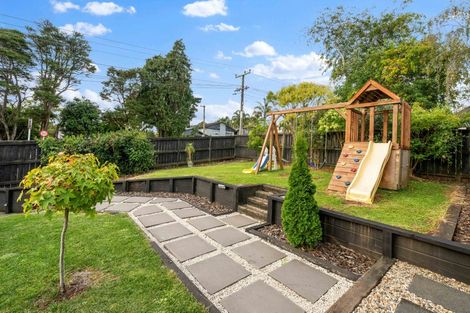 Photo of property in 17 Red Hill Road, Red Hill, Papakura, 2110