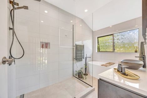 Photo of property in 8 Opoia Road, Hamilton East, Hamilton, 3216