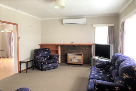 Photo of property in 21 George Street, Levin, 5510