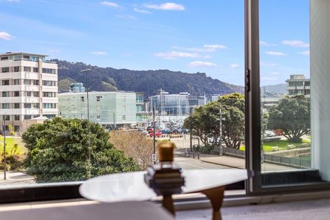 Photo of property in Aqua, 6/74 Oriental Parade, Oriental Bay, Wellington, 6011