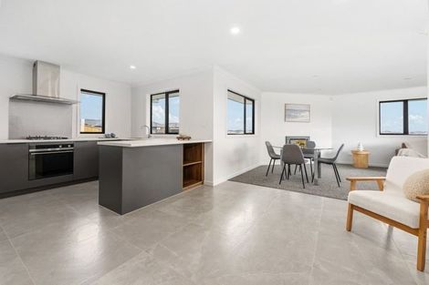 Photo of property in 59 Atlantic Drive, Fitzherbert, Palmerston North, 4410