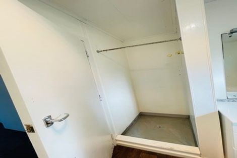 Photo of property in 96 Kayes Road, Pukekohe, 2120