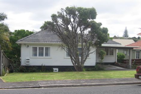 Photo of property in 8a Napoleon Avenue, Milford, Auckland, 0620