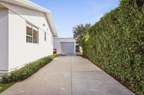 Photo of property in 21 Seaspray Drive, Mount Maunganui, 3116