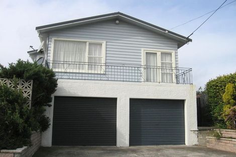 Photo of property in 8 Palm Avenue, Lyall Bay, Wellington, 6022