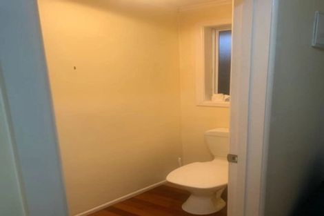 Photo of property in 27 Taikata Road, Te Atatu Peninsula, Auckland, 0610