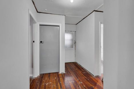 Photo of property in 10 Acourt Street, Hawera, 4610