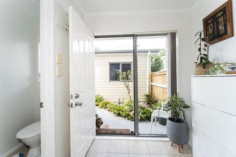 Photo of property in 11/3 Hulme Place, Henderson, Auckland, 0612