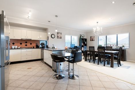 Photo of property in 11 Kinloch Drive, Bethlehem, Tauranga, 3110