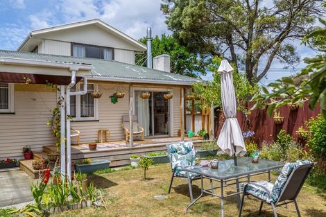 Photo of property in 27 Wavell Crescent, Lansdowne, Masterton, 5810