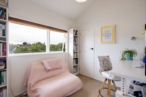 Photo of property in 3 Moana Place, Taradale, Napier, 4112