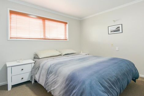 Photo of property in 2/409-411 Lyndon Road East, Hastings, 4122