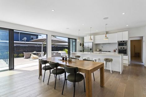 Photo of property in 32 Defender Crescent, Beachlands, Auckland, 2018