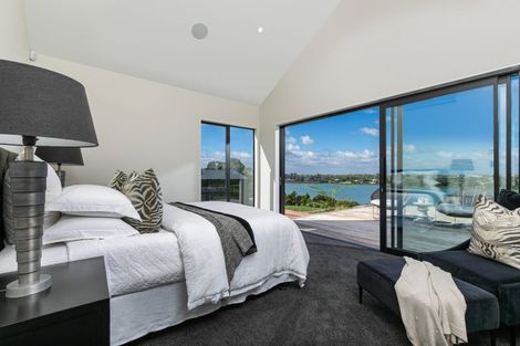 Photo of property in 31 James Paige Lane, Riverhead, 0793