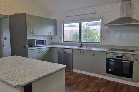 Photo of property in 18b Karewa Parade, Papamoa Beach, Papamoa, 3118