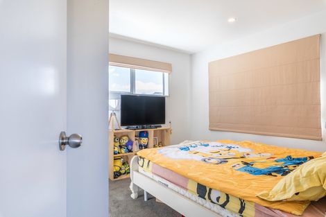 Photo of property in 36 Makora Road, Massey, Auckland, 0614