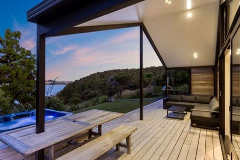 Photo of property in 28 Opahi Bay Road, Mahurangi West, Warkworth, 0983