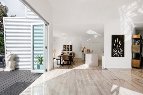 Photo of property in 56 Saint James Drive, Huntington, Hamilton, 3210