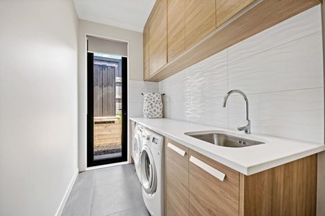 Photo of property in 18 Laurelwood Avenue, Pukekohe, 2120