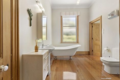 Photo of property in 33 Upper Bourke Street, Kilbirnie, Wellington, 6022