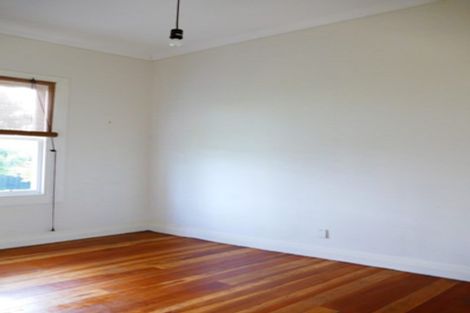 Photo of property in 44 Lynwood Road, New Lynn, Auckland, 0600