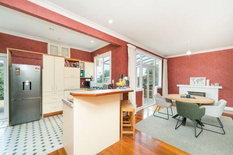 Photo of property in 8 Russell Street, Palmerston North, 4414