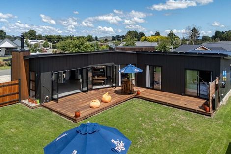 Photo of property in 15d Madison Street, Carterton, 5713