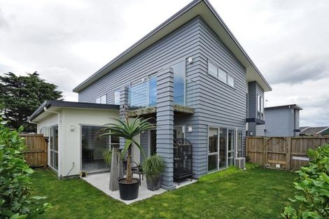 Photo of property in 13u2 Crosher Place, Silverdale, Hamilton, 3216