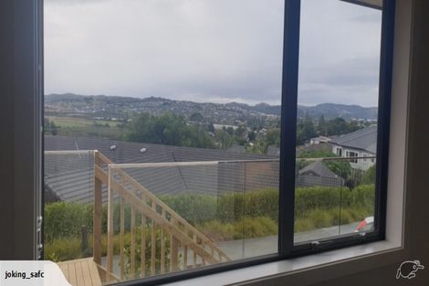 Photo of property in 2 Ridgeview Close, Red Beach, 0932