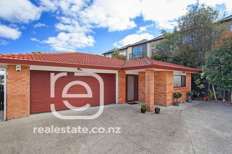 Photo of property in 13 Shah Place, Glen Eden, Auckland, 0602