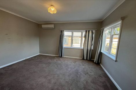 Photo of property in 98/98a Weraroa Road, Levin, 5510