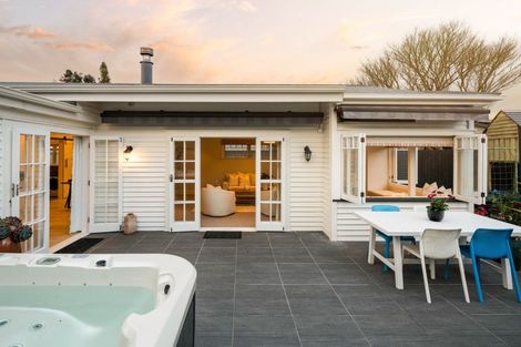 Photo of property in 74 Princes Street, Cambridge, 3434