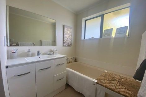 Photo of property in 1/7 Jutland Street, Waterloo, Lower Hutt, 5011