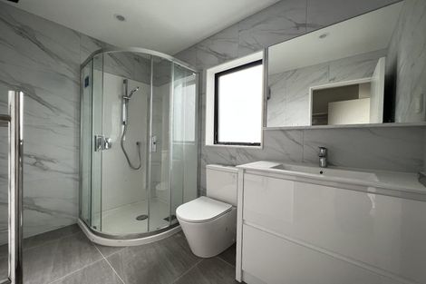 Photo of property in 30a Durham Street, Te Atatu Peninsula, Auckland, 0610