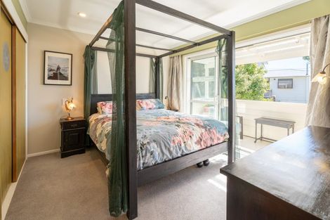 Photo of property in 97a Glanmire Road, Newlands, Wellington, 6037