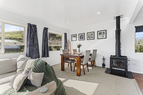 Photo of property in 6 Clearmont Crescent, Blagdon, New Plymouth, 4310