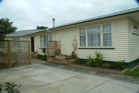 Photo of property in 1 Busing Avenue, Papakura, 2110