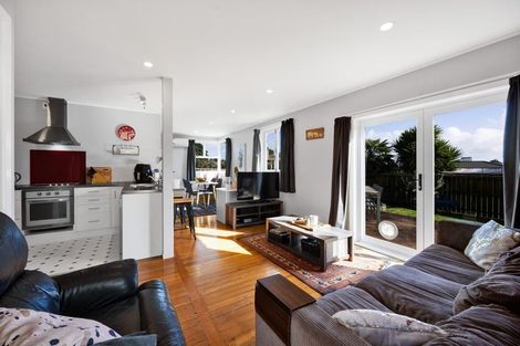 Photo of property in 6 Brookes Terrace, Waitara, 4320