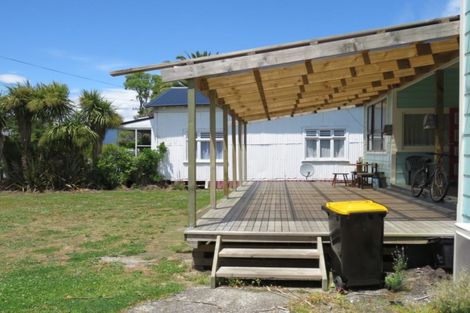 Photo of property in 56 Queen Street, Westport, 7825