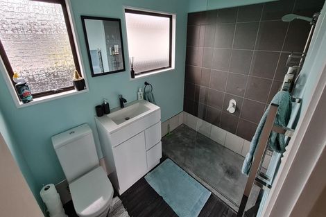 Photo of property in 14 Peckham Lane, Woolston, Christchurch, 8062