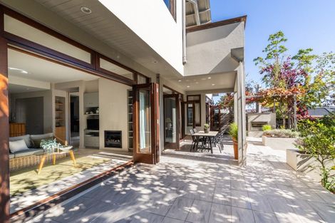 Photo of property in 1a Gillean Street, Havelock North, 4130