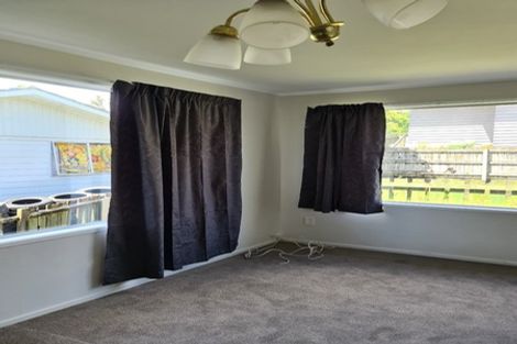 Photo of property in 28 Leo Street, Glen Eden, Auckland, 0602