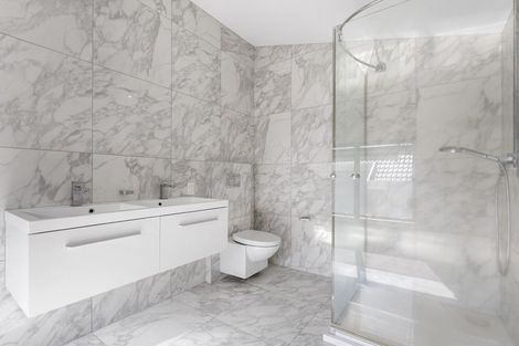 Photo of property in 30 Marine Parade, Mount Maunganui, 3116