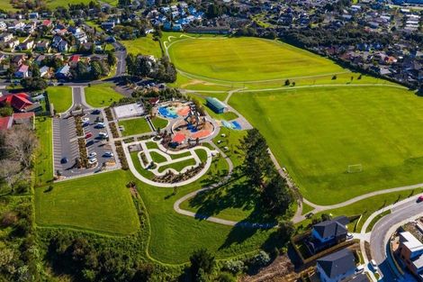 Photo of property in 5a Baumea Rise, Massey, Auckland, 0614