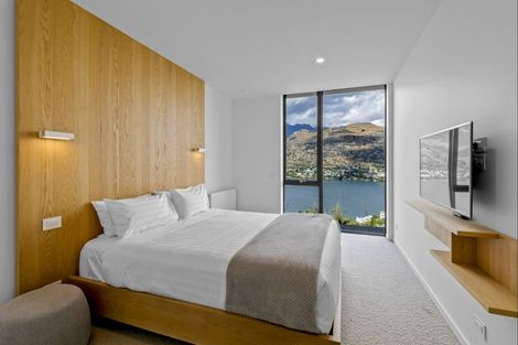 Photo of property in 1 Highlands Close, Queenstown, 9300