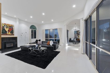 Photo of property in 9 Burgundy Park Avenue, Henderson, Auckland, 0612